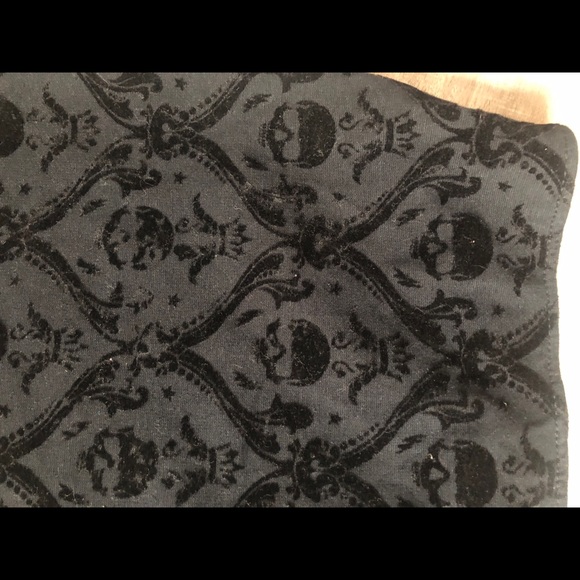 Mini Skirt Damask Punk Velvet Textured Skulls - Picture 5 of 15